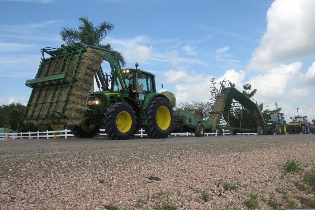 machine, tractor, bale-3320312.jpg