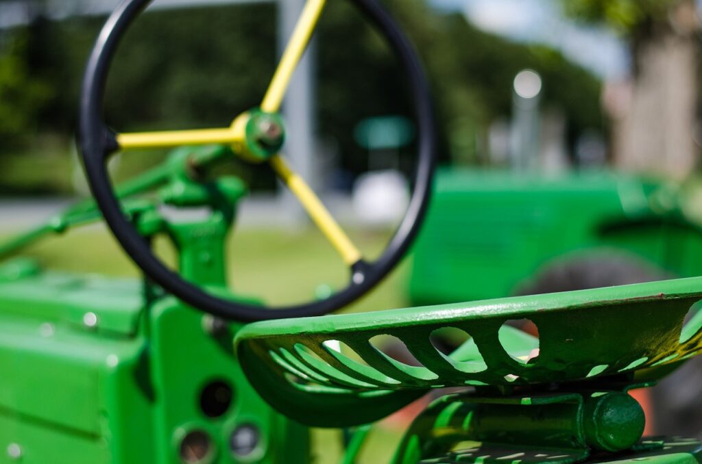 tractor, john deere, farm-2905487.jpg